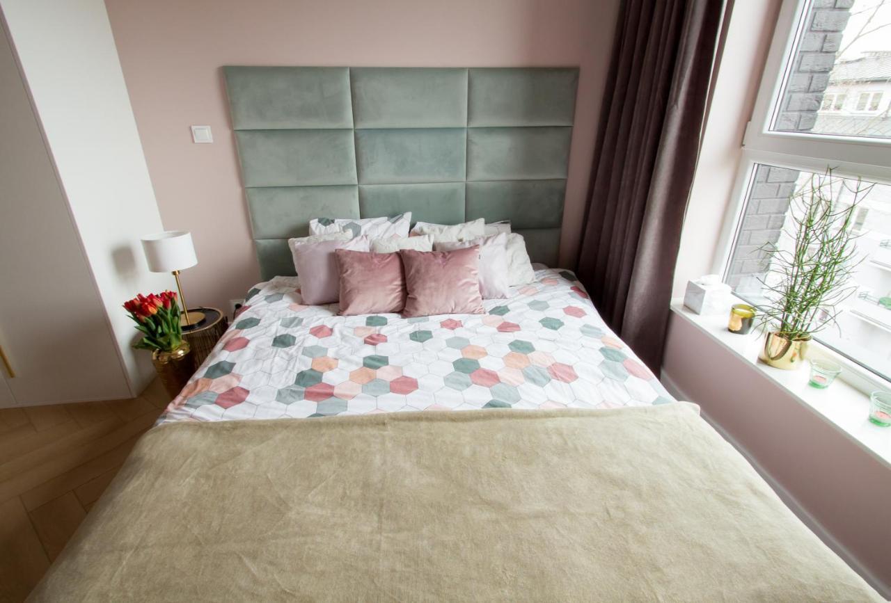 Nowy Apartment Przy Placu Szembeka Варшава Екстер'єр фото