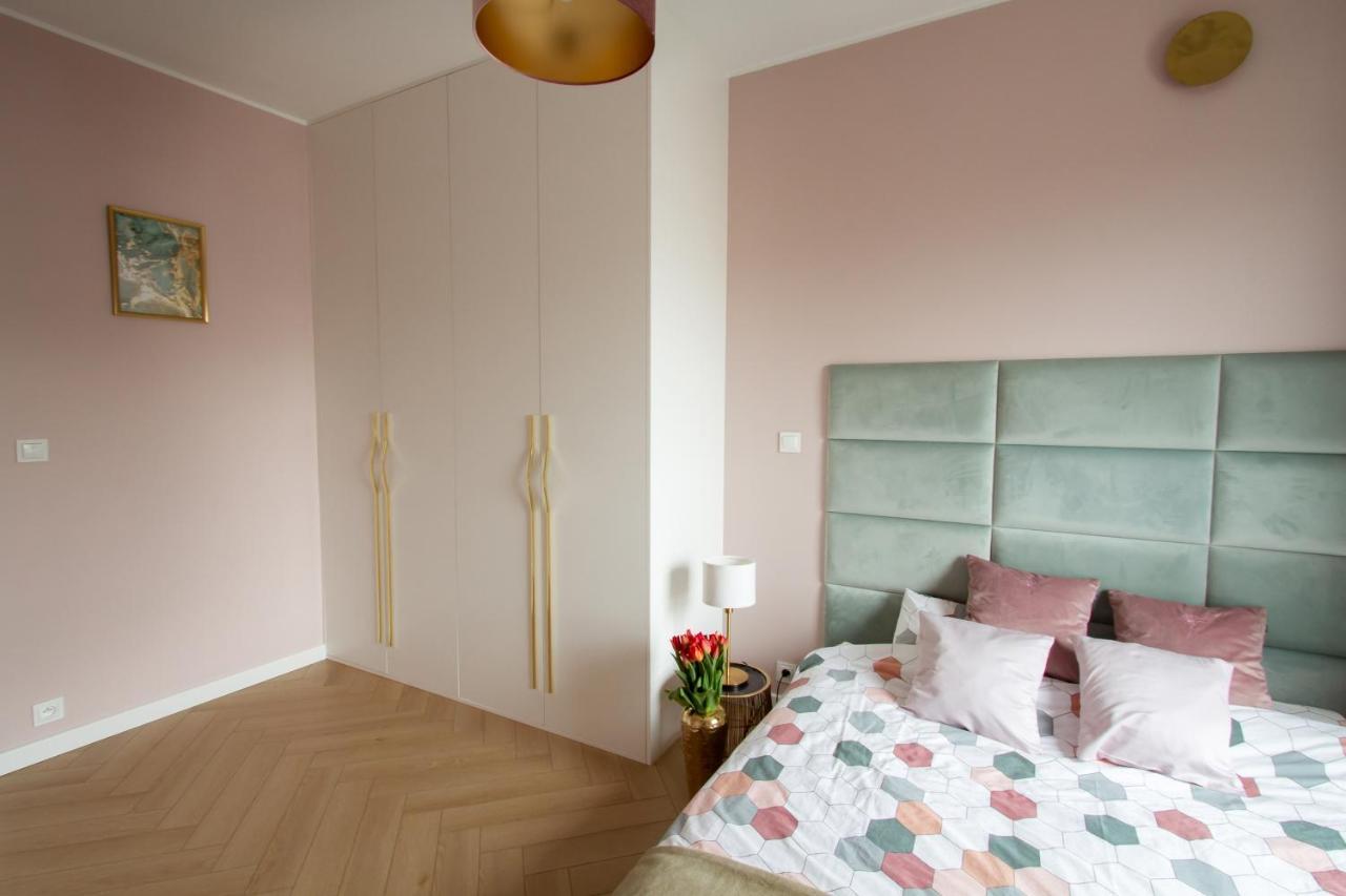 Nowy Apartment Przy Placu Szembeka Варшава Екстер'єр фото